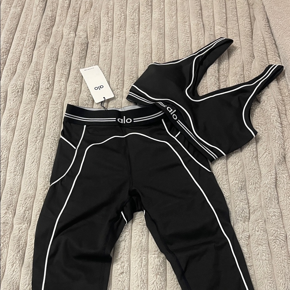 ALO Yoga Black Leggings with White Trim